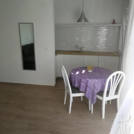 Guest house Marija 3*